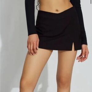 Garage black mini v waist skort